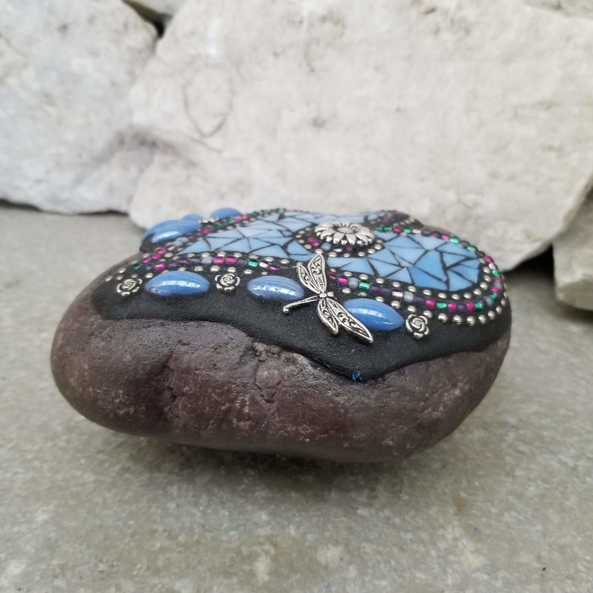 Blue Mosaic Heart Garden Stone, GardnerGift, Garden Decor