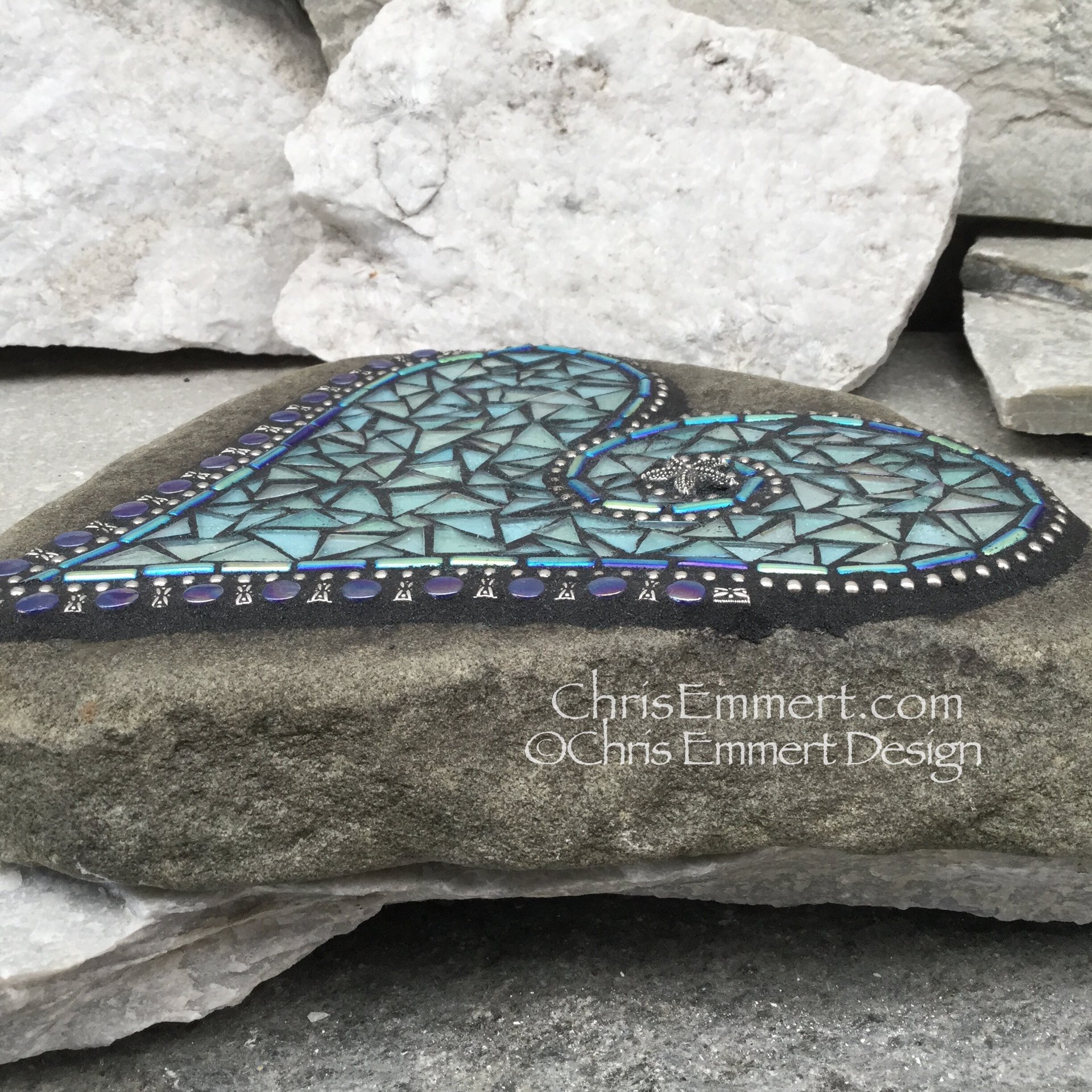 Starfish Iridescent Blue Mosaic Heart, Mosaic Garden Stone, Gardner Gift, Garden Decor, Mosaic Rock
