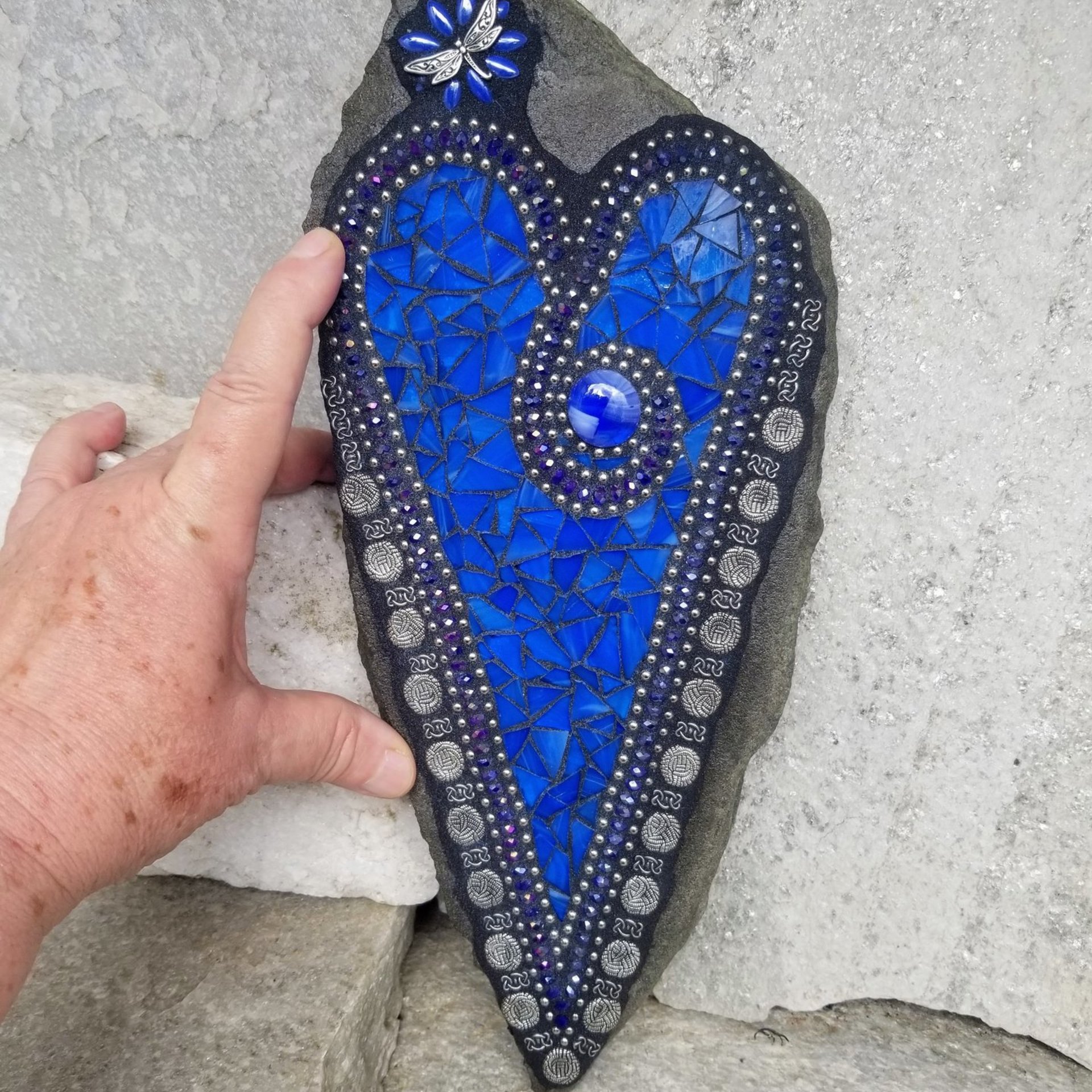  Dark Blue Mosaic Heart Garden Stone  