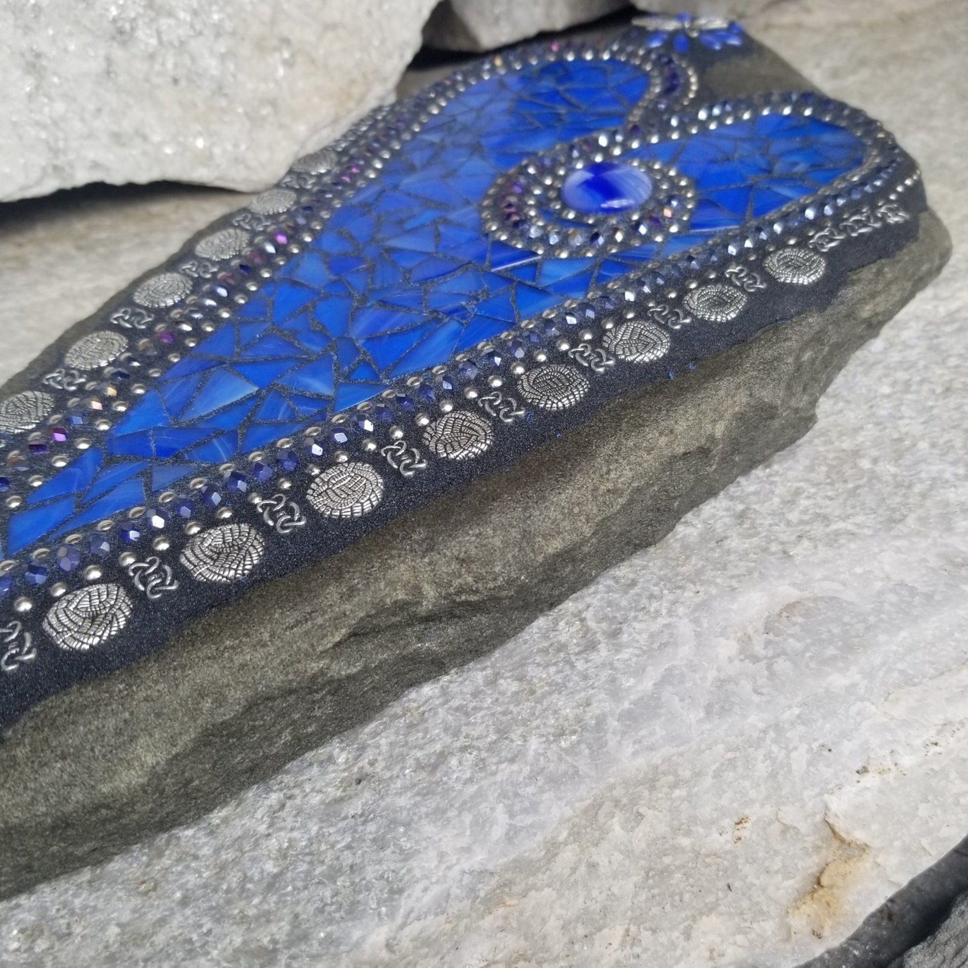  Dark Blue Mosaic Heart Garden Stone  