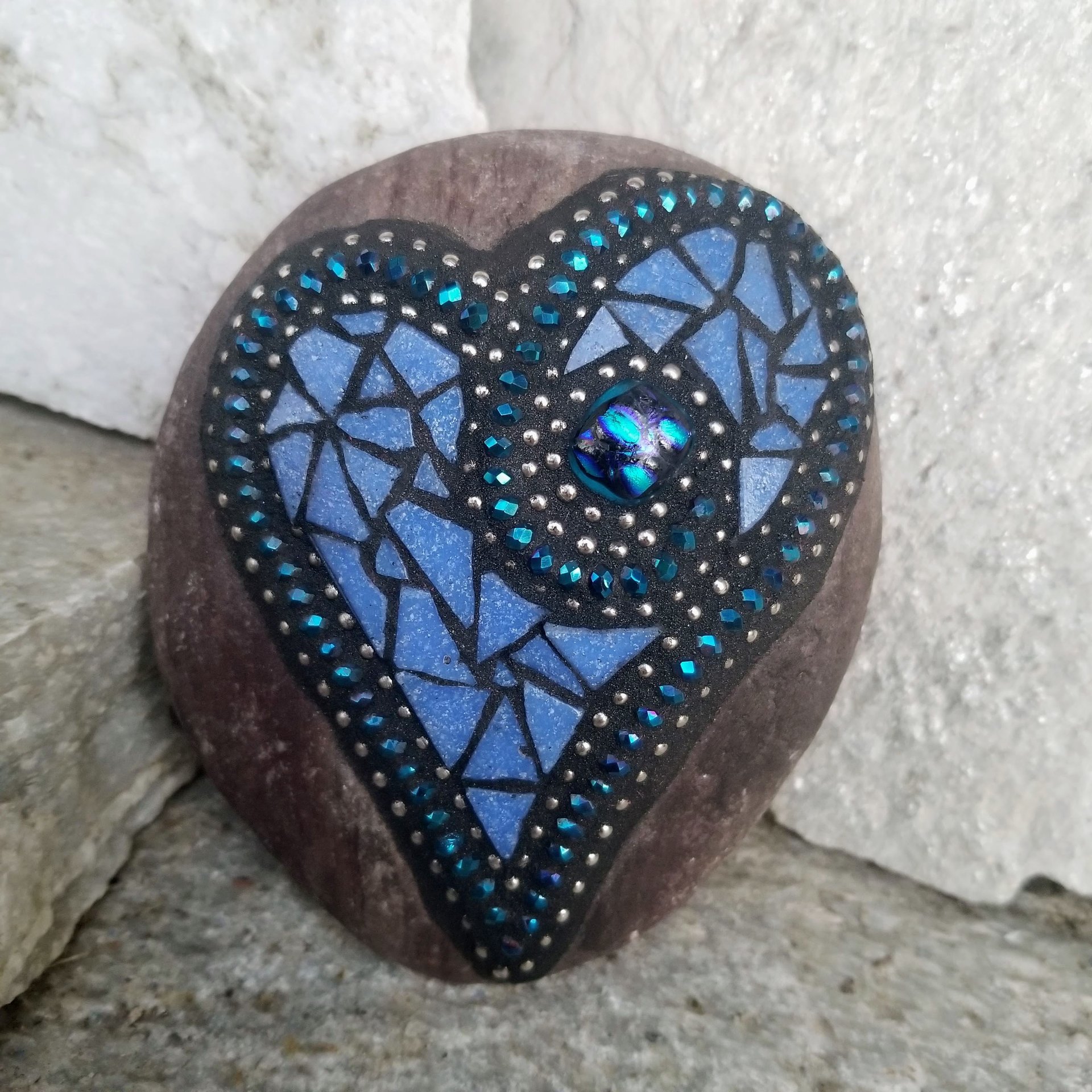Mosaic Garden Set of 3  #2 Group Mosaic Heart and Stones 