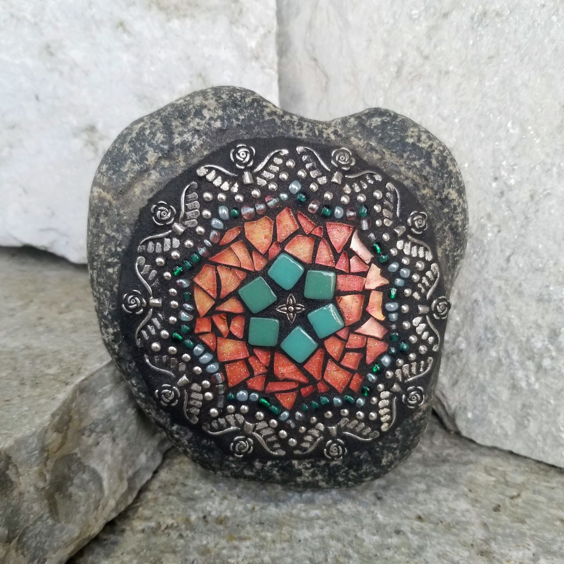 Mosaic Garden Set of 3  #2 Group Mosaic Heart and Stones 