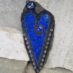  Dark Blue Mosaic Heart Garden Stone  